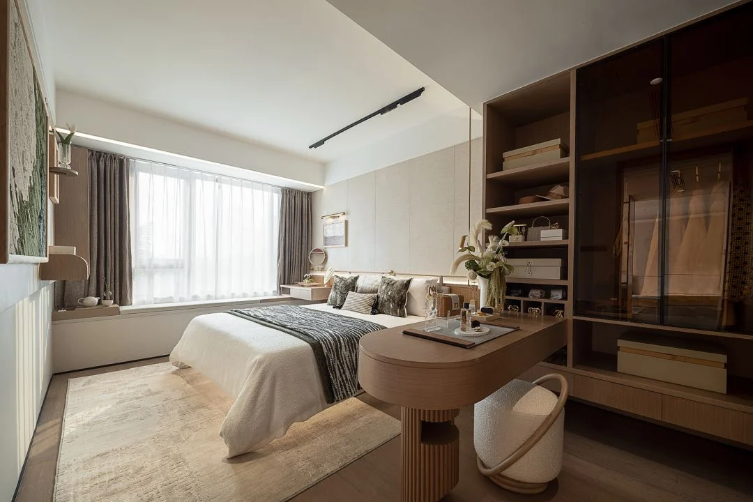 Brown Linear Writing-area Bed