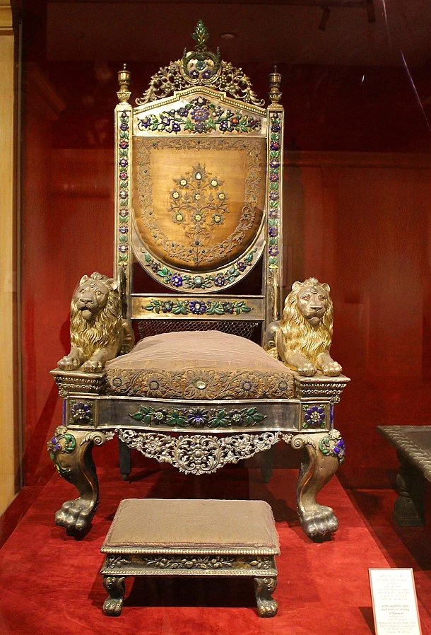Gold-accent Crest-detail Ornate Lounge Chair