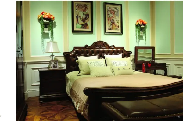 Dark-tone Crest-detail Carved Bed