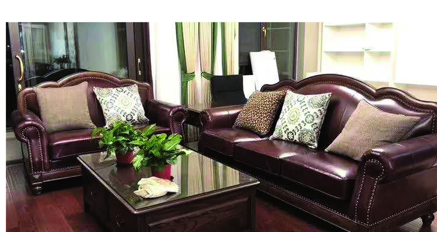 Dark-tone Smooth-upholstered Arched Sofa