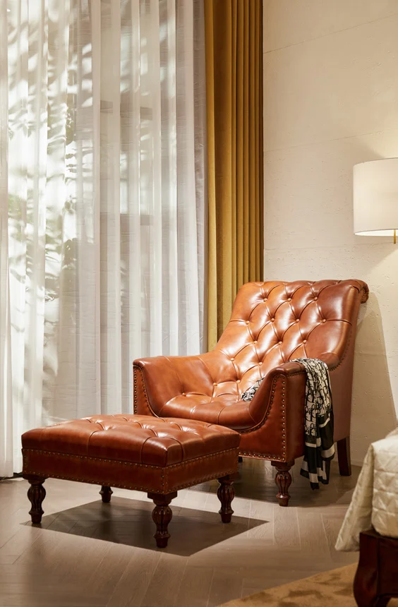 Brown Button-tufted Reclined Lounge Chair